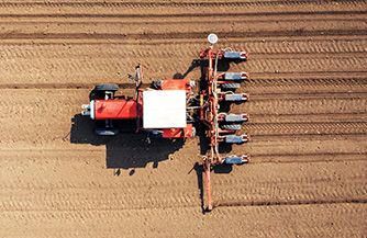 种——实现自动定植、精准施肥等农事过程，提高作农作物耕种效率和质量
