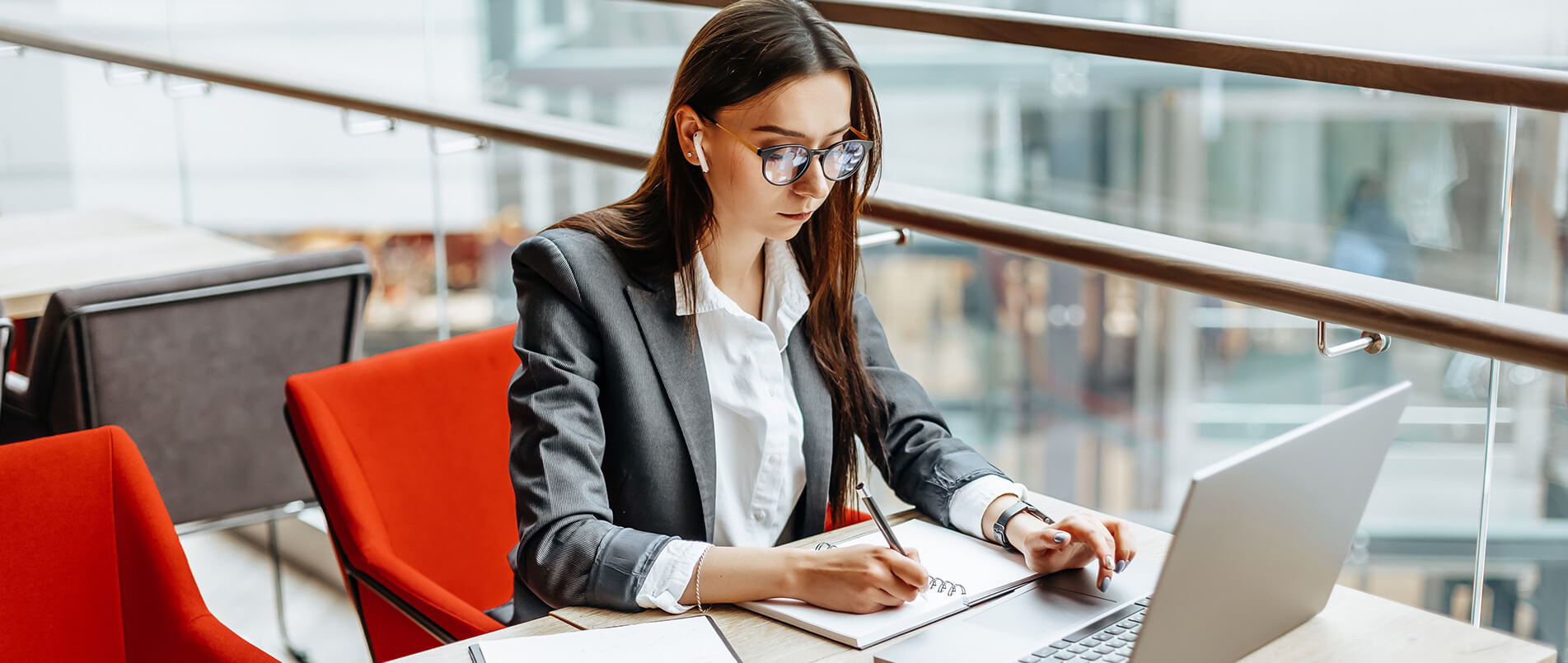 MWC 2024丨betf88通信全新Wi-Fi 7和蓝牙5.4模组组合，为PC提供巅峰无线连接体验